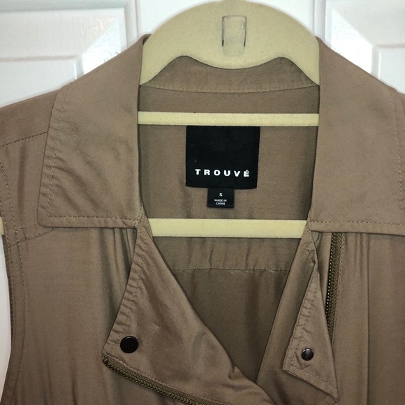 Trouve sleeveless tan vest - Picture 2 of 6